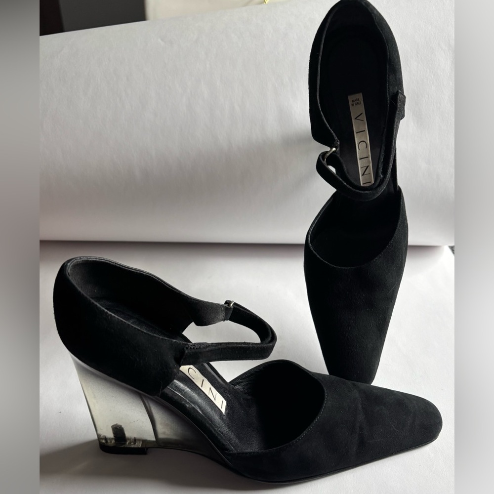 VICINI Vero Cuoio black velvet heels pre-owned Sz 8 - US 7.5
